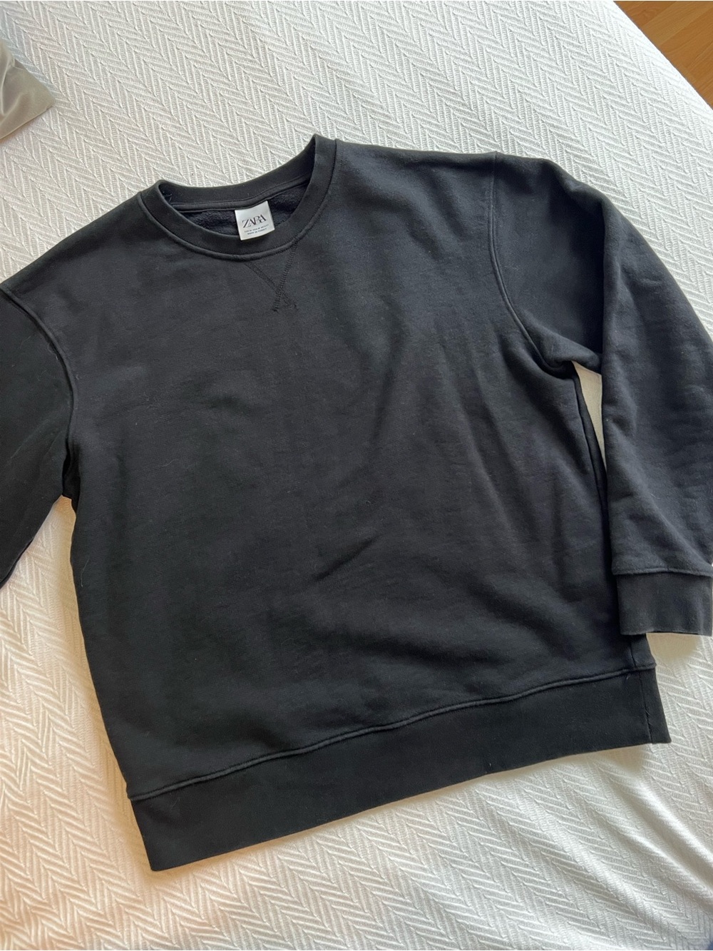 Zara Cotton  Black Crewneck Sweatshirt - Minimal Style M